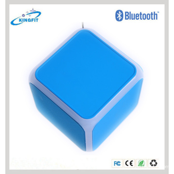 В3.0 светодиодные мини-динамик Bluetooth с FM-спикер
